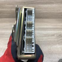 MD329097 E2T63285  Engine control unit/module ECU Mitsubishi Carisma