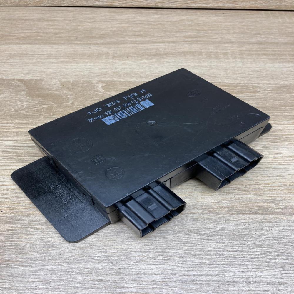 1J0959799N 5DK007954  Comfort/convenience module Volkswagen PASSAT B5