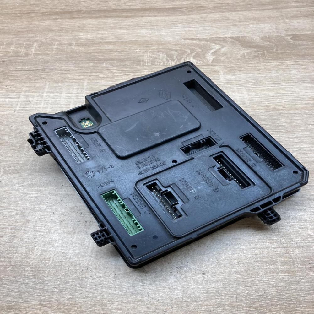 284B15986R   Central body control module Renault Scenic II -  Grand scenic II