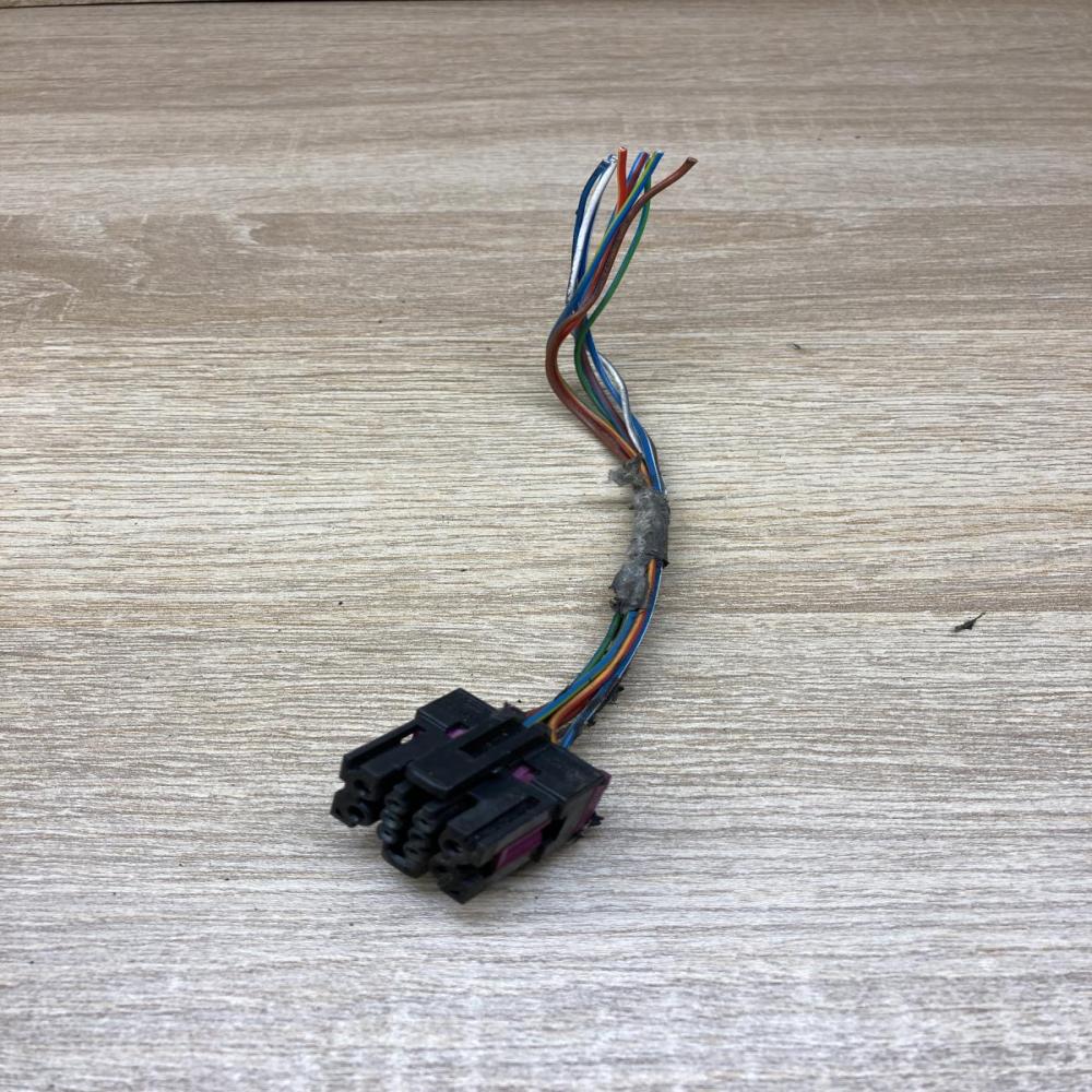 8A0973906   Plug wire Audi A6 S6 C5 4B