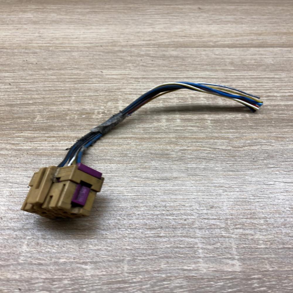 8A0972986   Plug wire Audi A4 S4 B5 8D