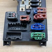 9452993   Fuse module Volvo V70