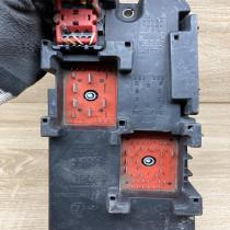 13144709 519066005 UQ Fuse module Opel Signum