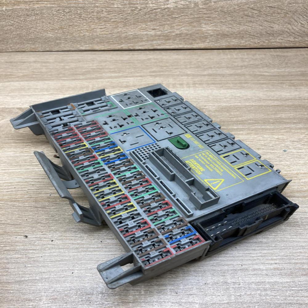 90589965   Fuse module Opel Astra G
