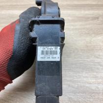 119107 100 0572500  Front door window regulator motor Volkswagen PASSAT B5