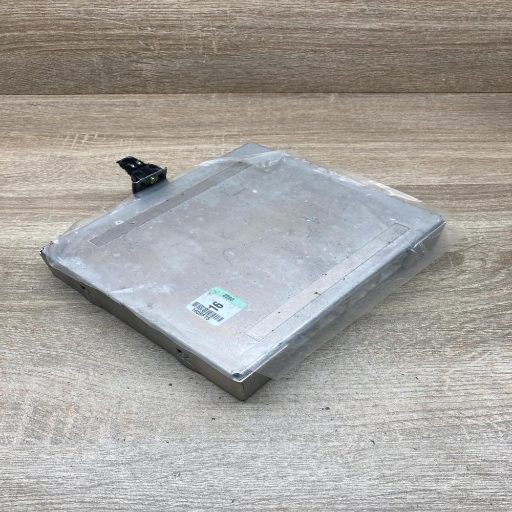 89666 02162 12229229  Engine control unit/module ECU Toyota Matrix (E130)