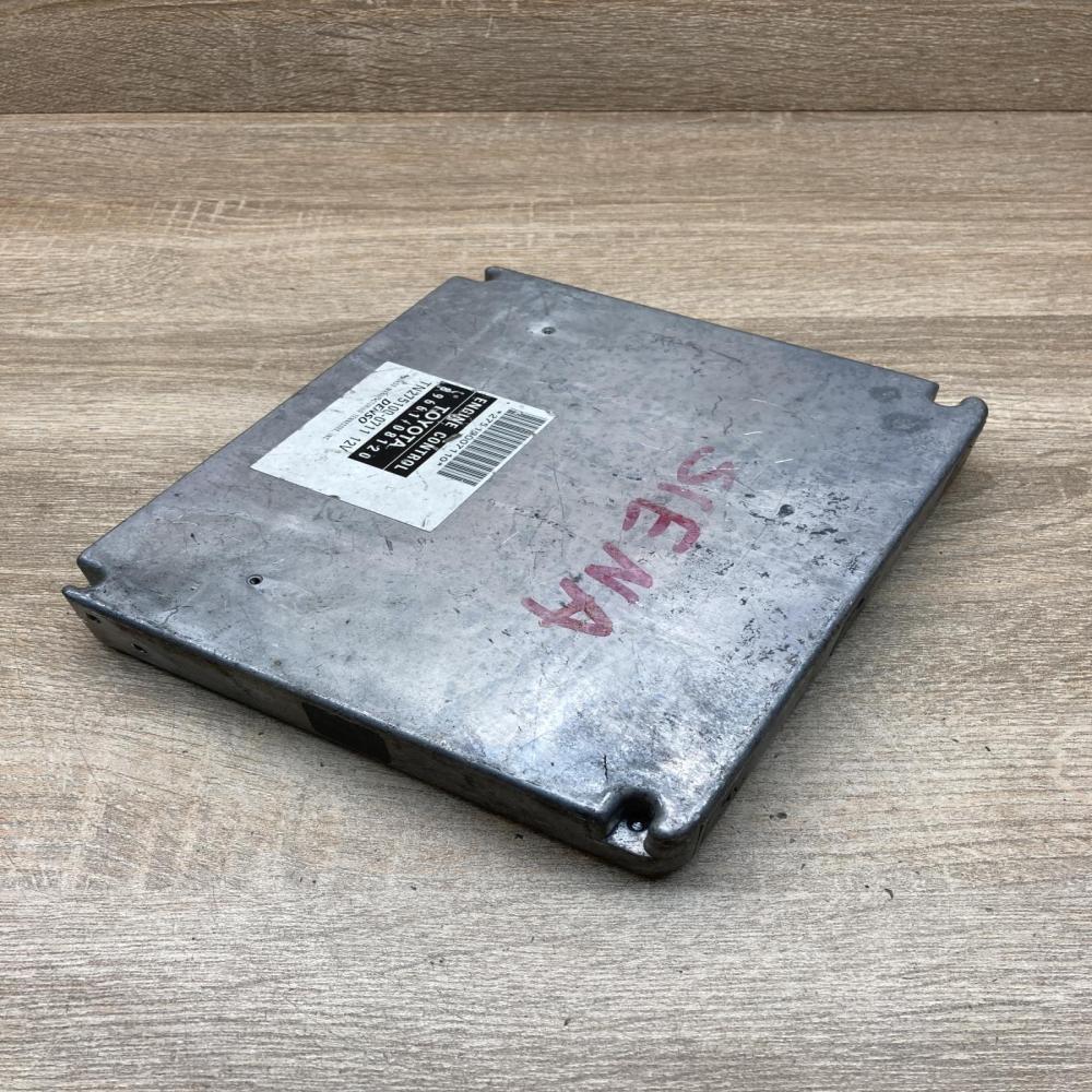 89661 08120 TN275100 0711  Engine control unit/module ECU Toyota Sienna XL20 II