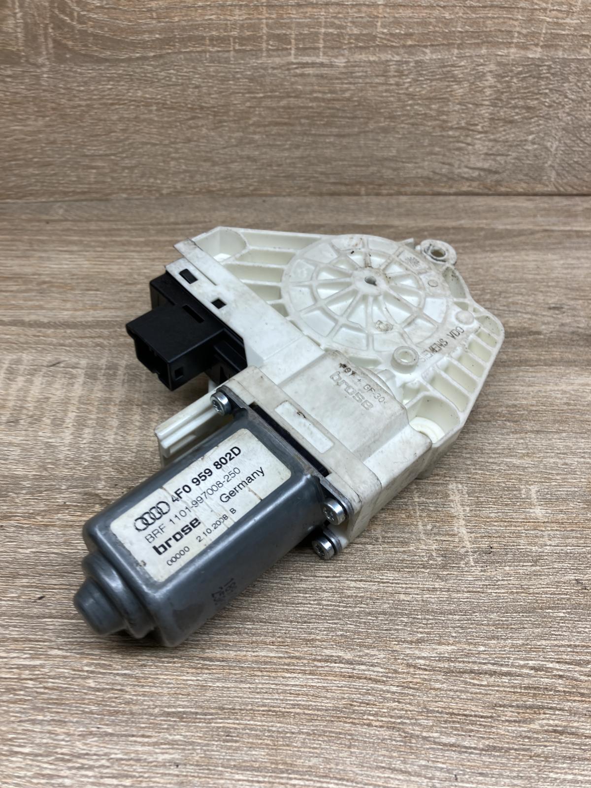 4F0959802D   Front door window regulator motor Audi A6 S6 C6 4F