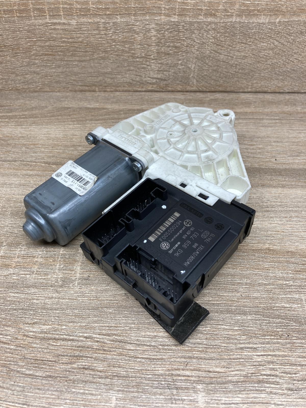1K0959793L 1L0959701P  Front door window regulator motor Volkswagen PASSAT B6