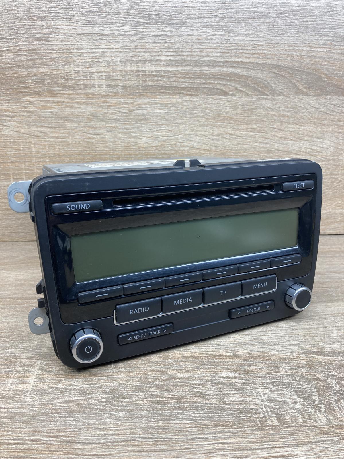 1K0035186AA   Radio/CD/DVD/GPS head unit Volkswagen Golf VI