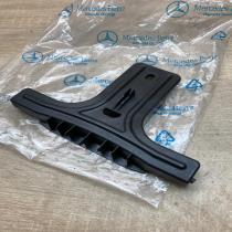 A2128850136   Front bumper mounting bracket Mercedes-Benz E W212