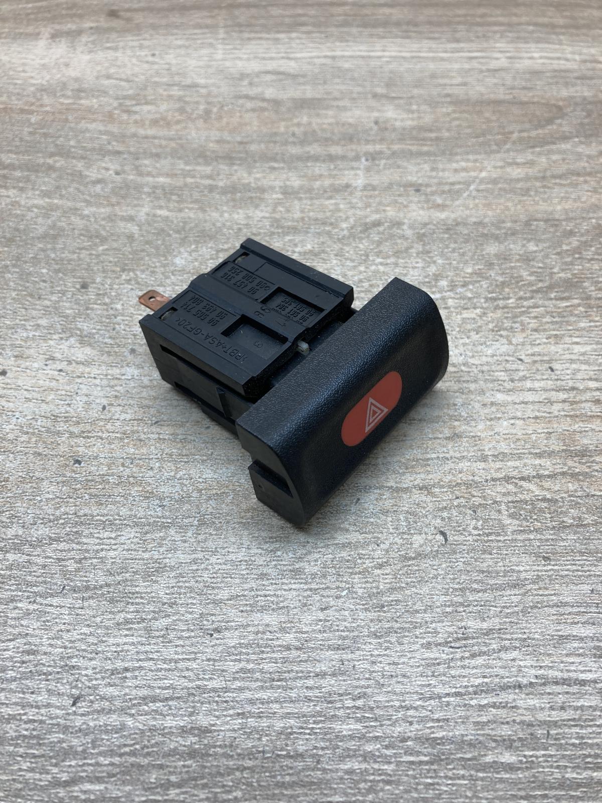 90565714 90493804  Hazard light switch Opel Vectra B