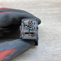 90565714 90493804  Hazard light switch Opel Vectra B