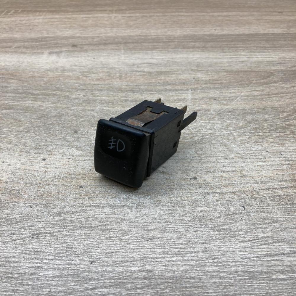 191941535 03847800  Fog light switch Volkswagen Golf III