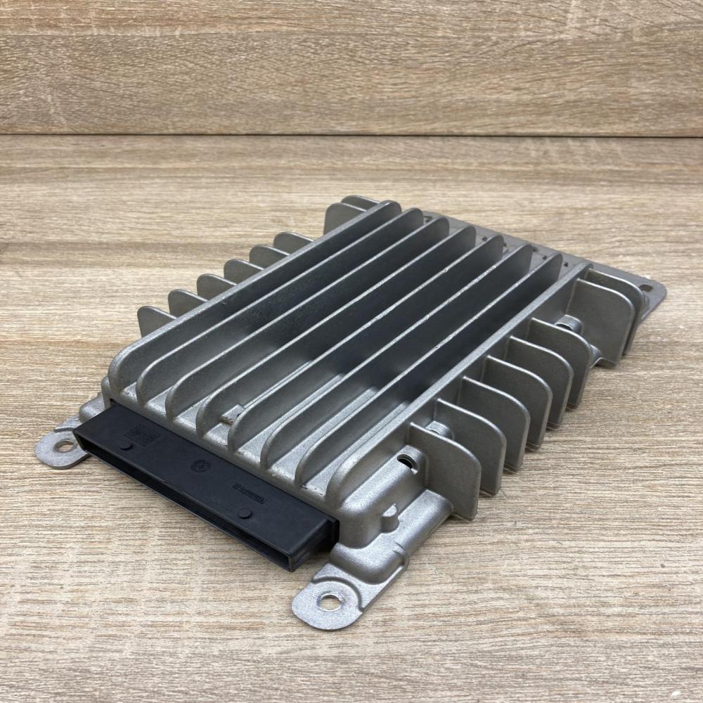8P4035223D   Sound amplifier Audi A3 S3 8P