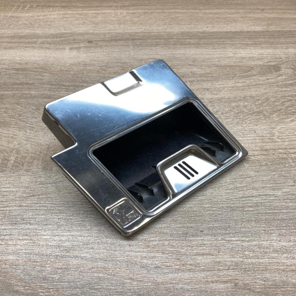 893857961A   Car ashtray Audi 80 90 S2 B4