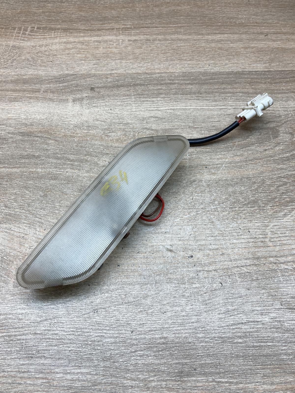 1374416   Other interior light BMW 5 E34