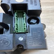 1374288   Clock BMW 7 E32