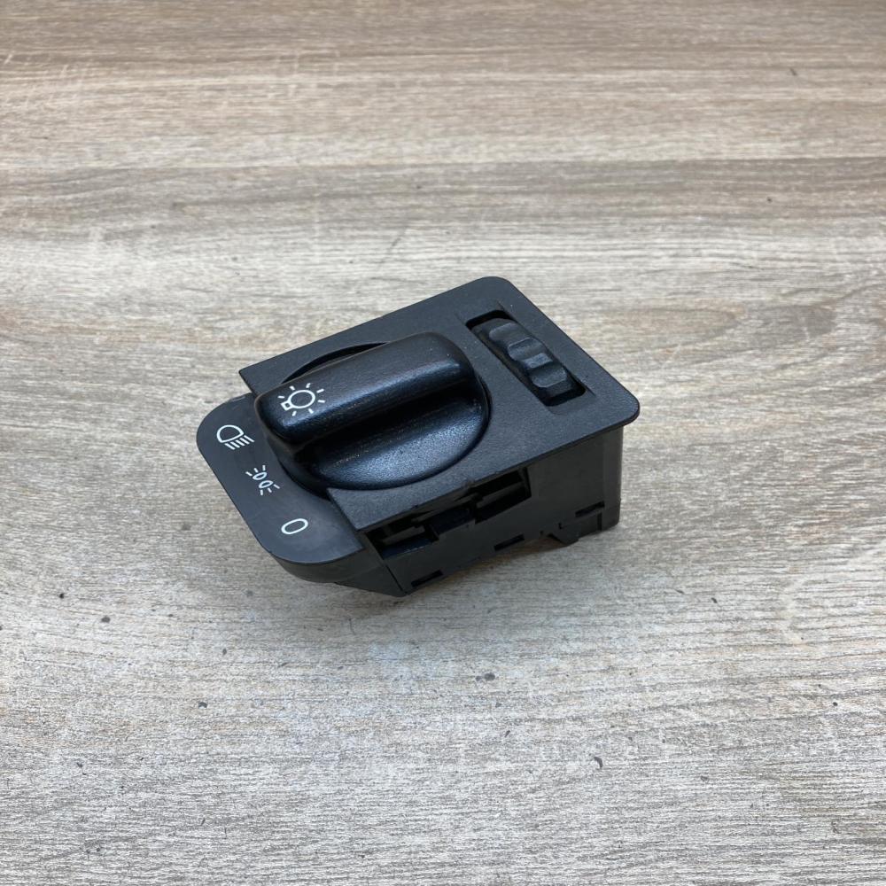 90481764 90481763  Light switch Opel Astra F