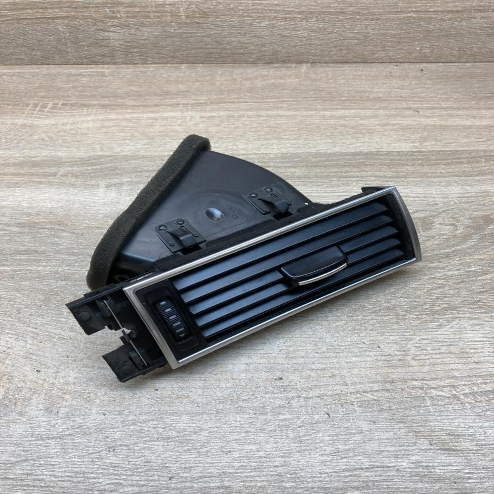 4F1820902D   Dashboard side air vent grill/cover trim Audi A6 S6 C6 4F