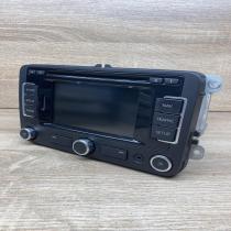 3C0035279M   Radio/CD/DVD/GPS head unit Volkswagen PASSAT B7