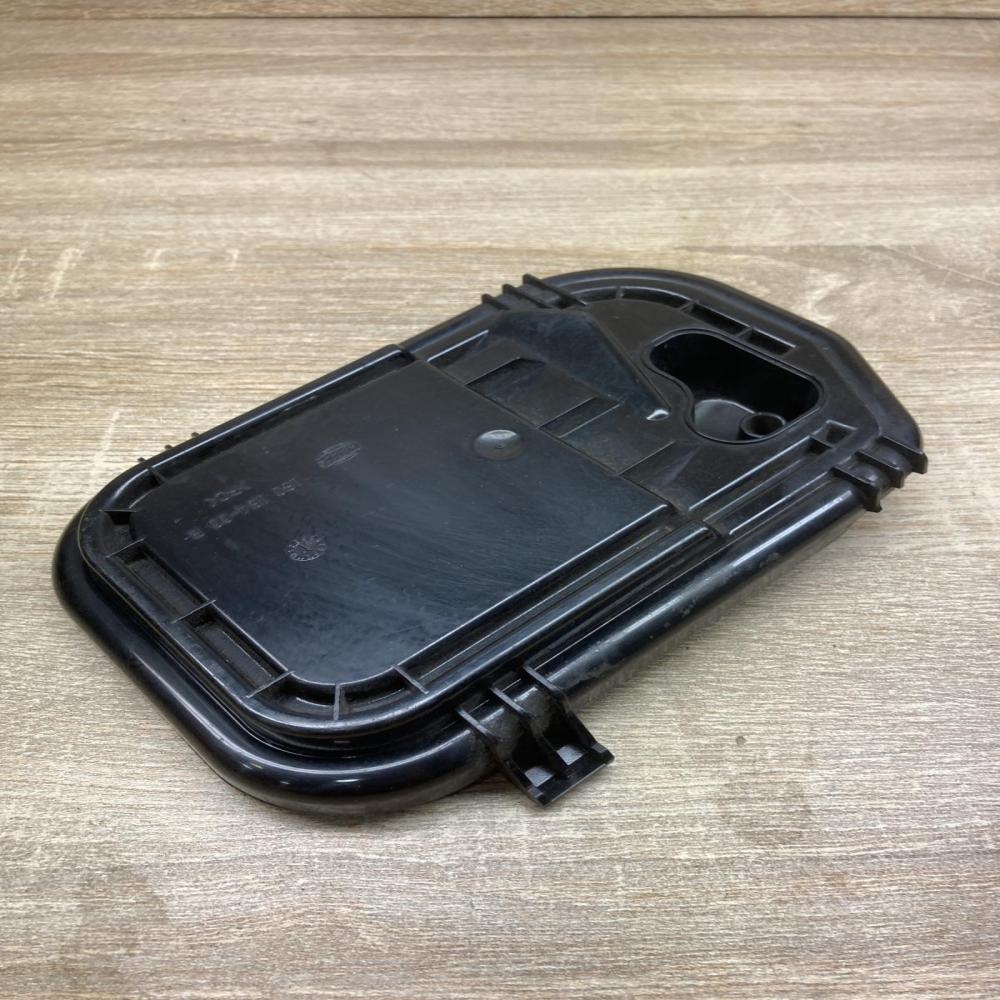 160164 00R   Headlight/headlamp dust cover Audi A6 S6 C6 4F