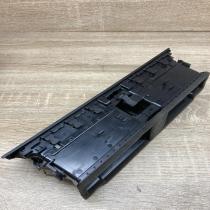 8T2820951B   Dash center air vent grill Audi A5 8T 8F