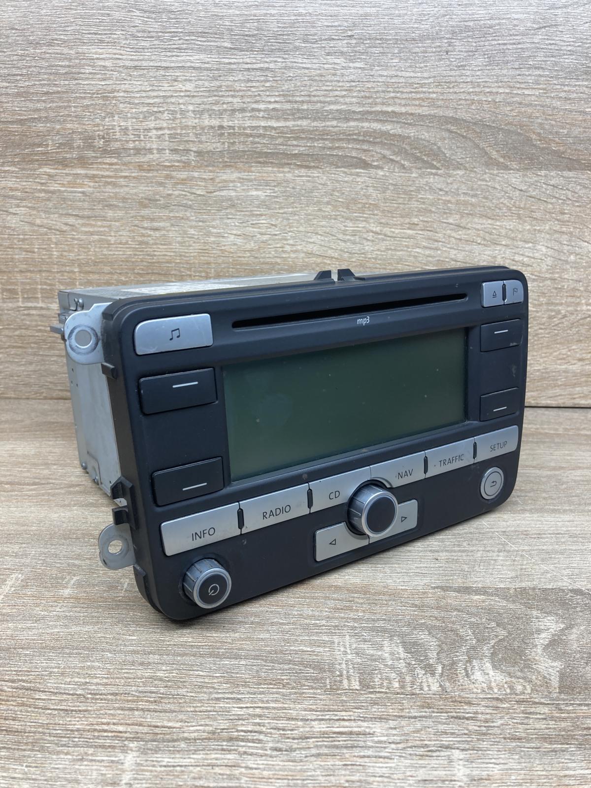 1K0035191D 7612002044  Radio/CD/DVD/GPS head unit Volkswagen Touran I