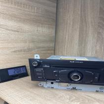 8T1035186C   Radio/CD/DVD/GPS head unit Audi A5 8T 8F