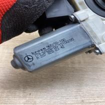 A2078200342   Front door window regulator motor Mercedes-Benz E C207 W207