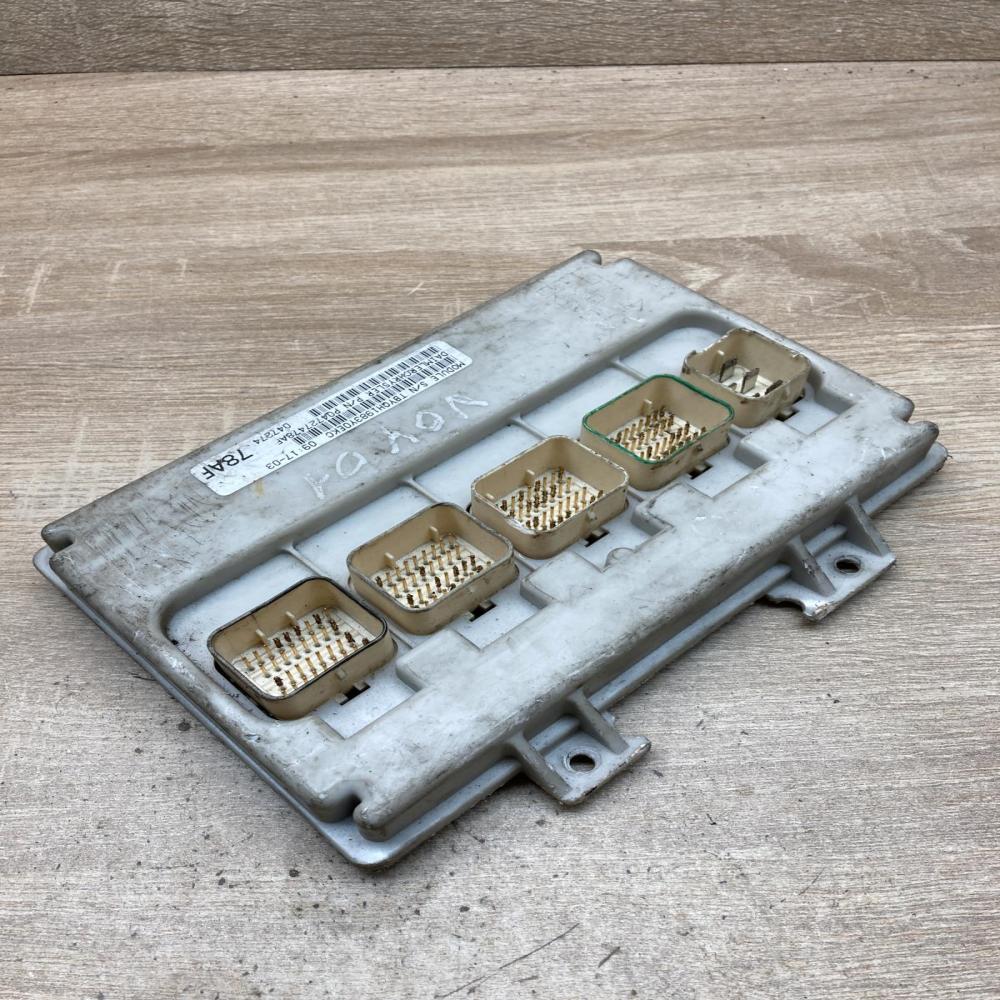P04727478AF 04727478AF  Central body control module Dodge Caravan