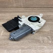3C0959703 975280 200  Rear door window regulator motor Volkswagen Golf VI