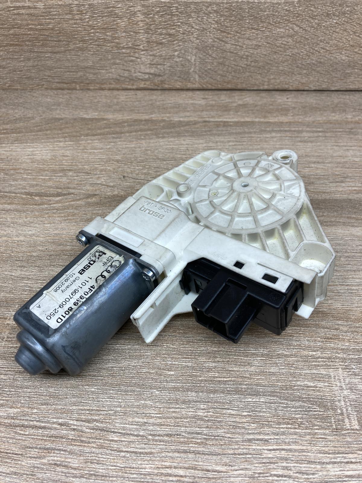 4F0959801D   Front door window regulator motor Audi A6 S6 C6 4F