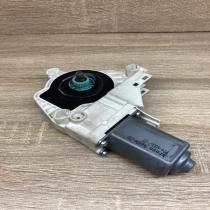 8K0959802A   Rear door window regulator motor Audi A4 S4 B8 8K