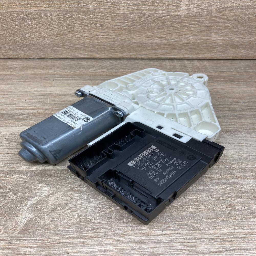 1K0959792P 1T0959702L  Front door window regulator motor Volkswagen Golf V