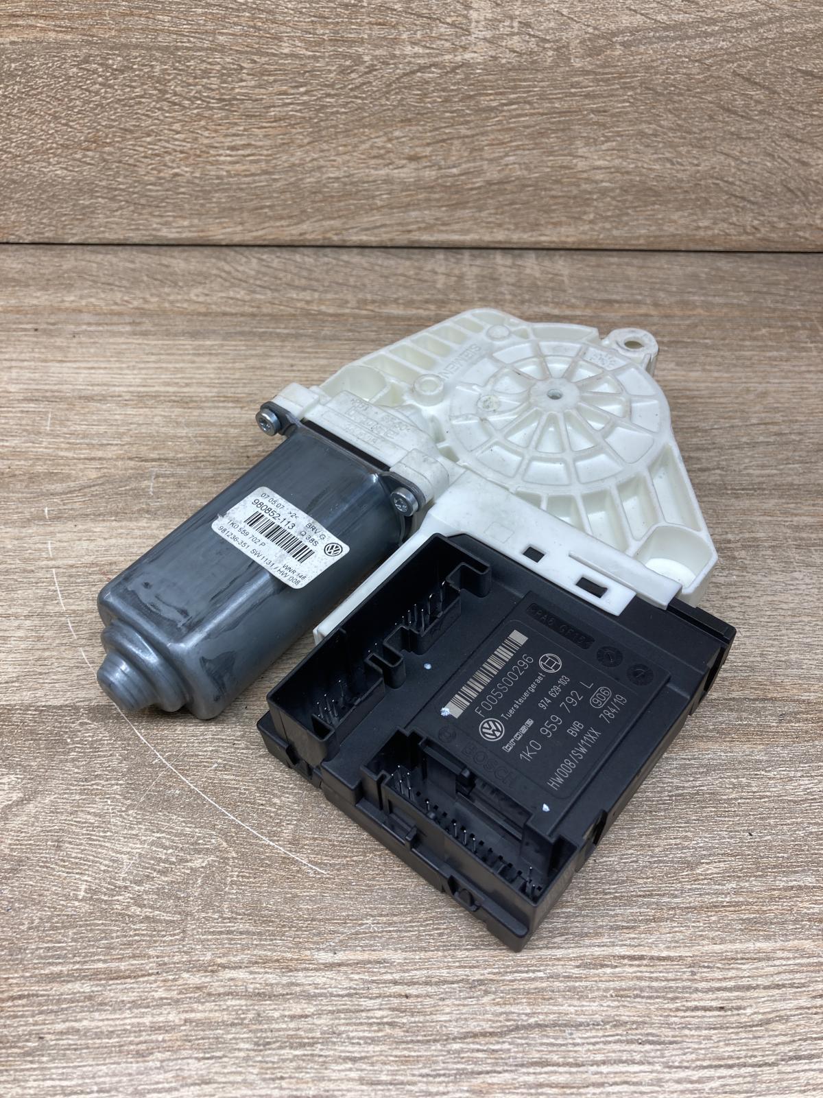 1K0959792L 1K0959702P  Front door window regulator motor Volkswagen PASSAT B6