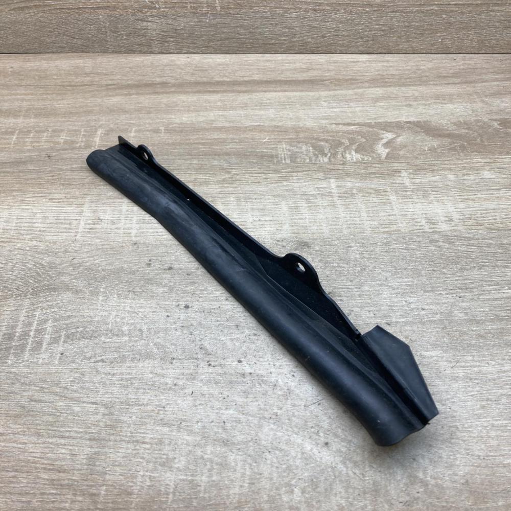 A2108890198   Engine compartment rubber Mercedes-Benz E W210