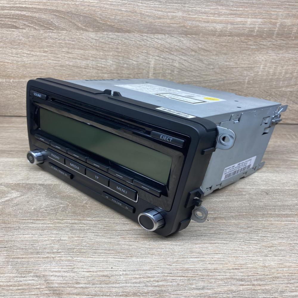 5M0035186AA 7647202360  Radio/CD/DVD/GPS head unit Volkswagen Golf VI