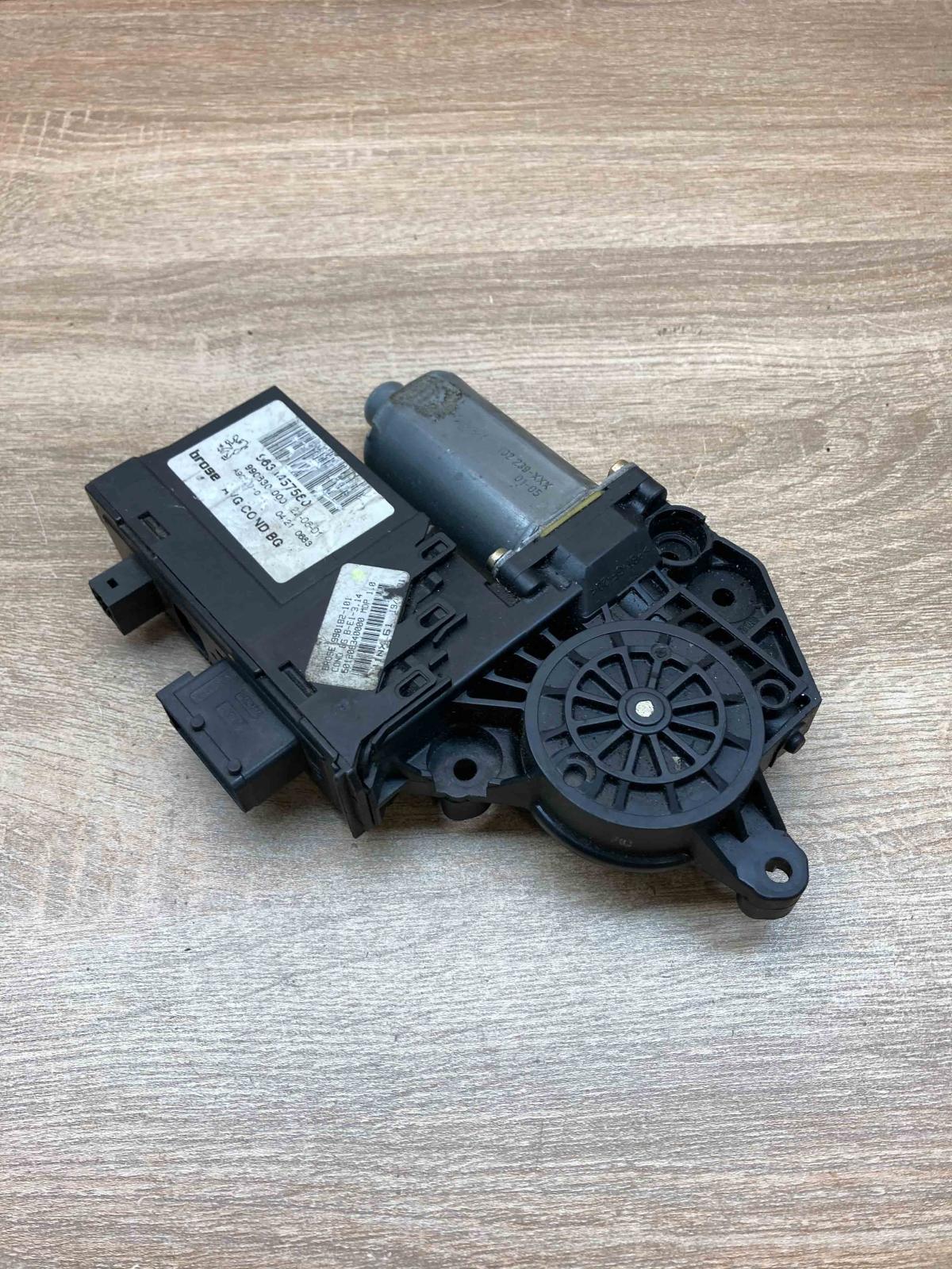 9634457580   Front door window regulator motor Peugeot 307