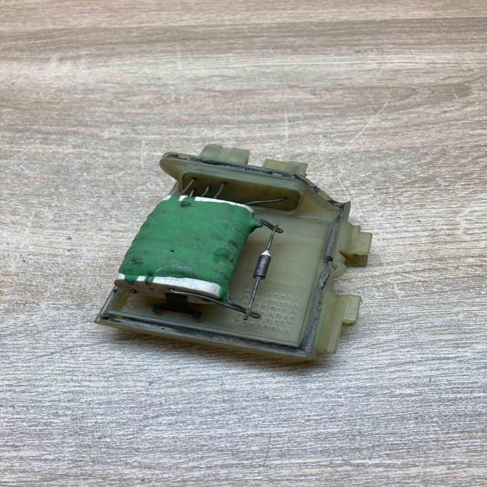 357959263 3131090043  Heater blower motor/fan resistor Volkswagen PASSAT B4