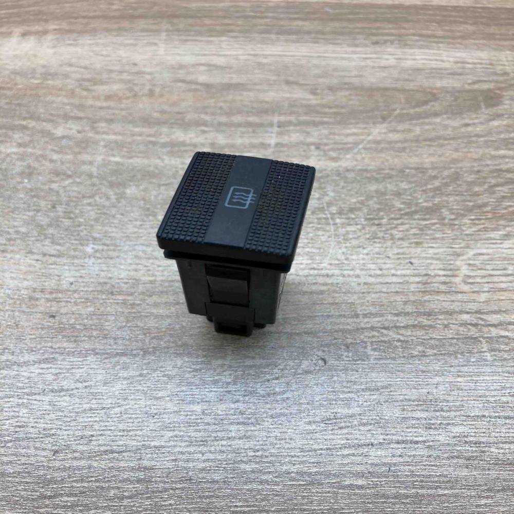 1H5959621 1H6959621  Windscreen/window heater switch Volkswagen Vento