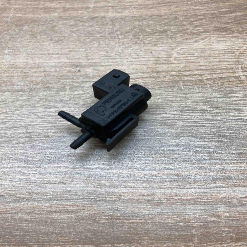 1742712 72234100  Turbo solenoid valve BMW 5 E39