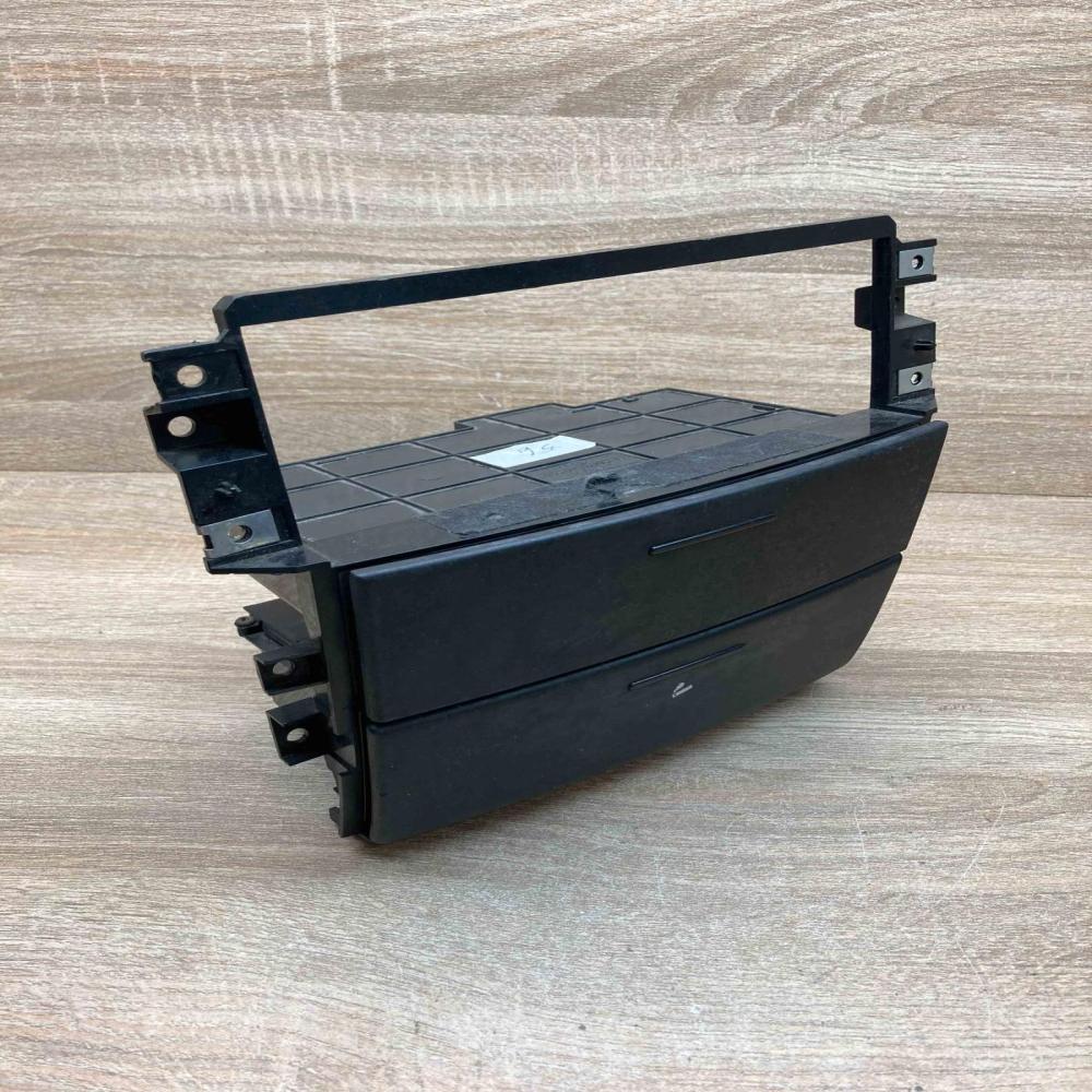 84570 3E000 PH 84550 3E000 HP  Ashtray (front) KIA Sorento