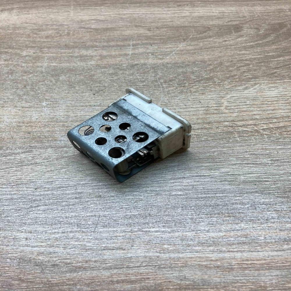 90560362 52475432  Heater blower motor/fan resistor Opel Astra G