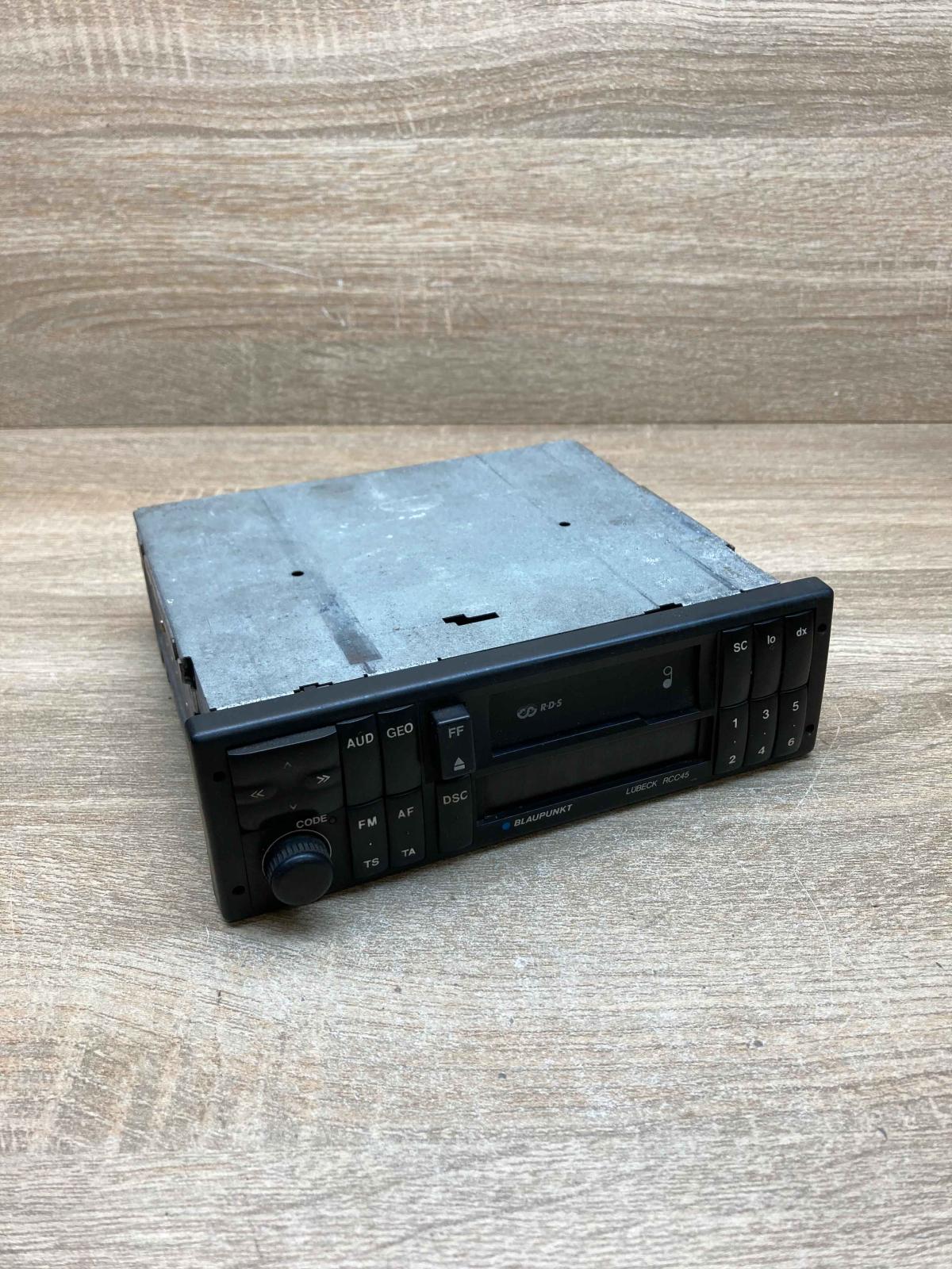 Lubeck RCC45   Radio/CD/DVD/GPS head unit Mercedes-Benz C W202