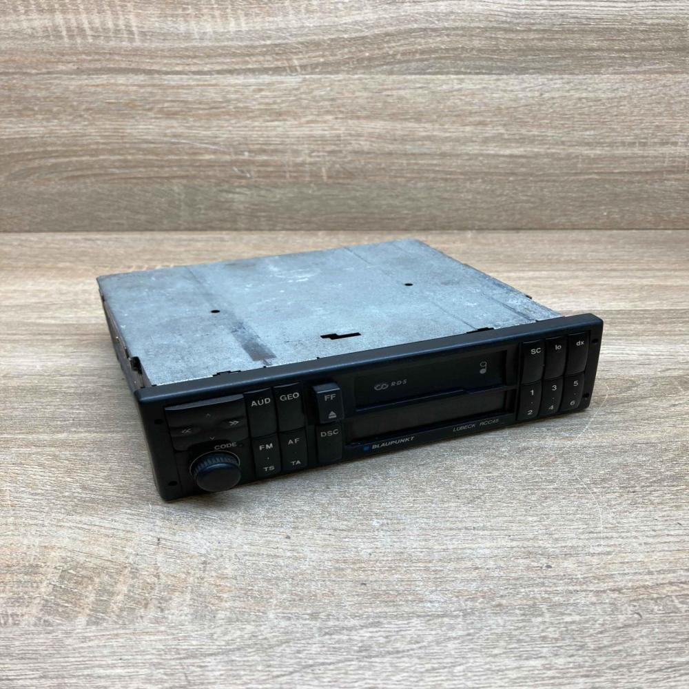Lubeck RCC45   Radio/CD/DVD/GPS head unit Mercedes-Benz C W202