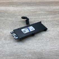 30737918 28019207  Aerial antenna amplifier Volvo V50