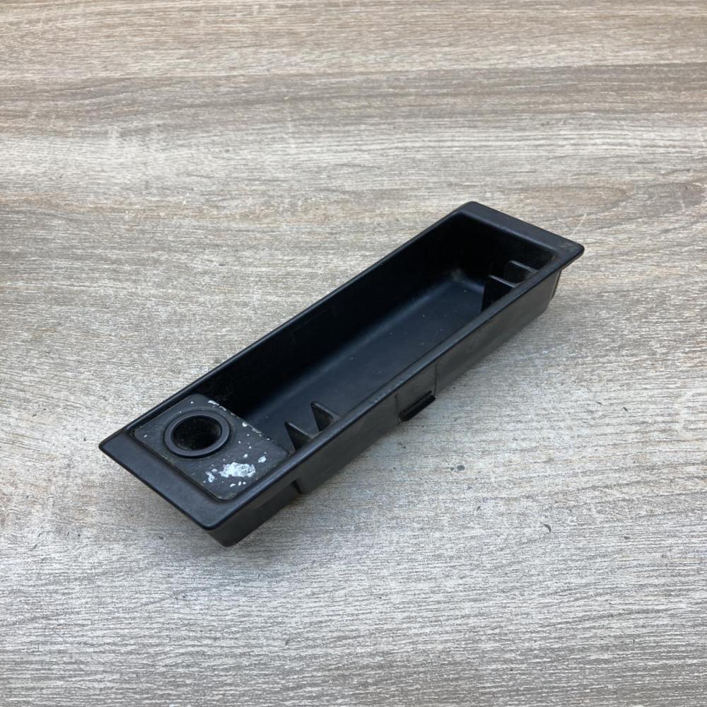 82087221   Car ashtray BMW 3 E46