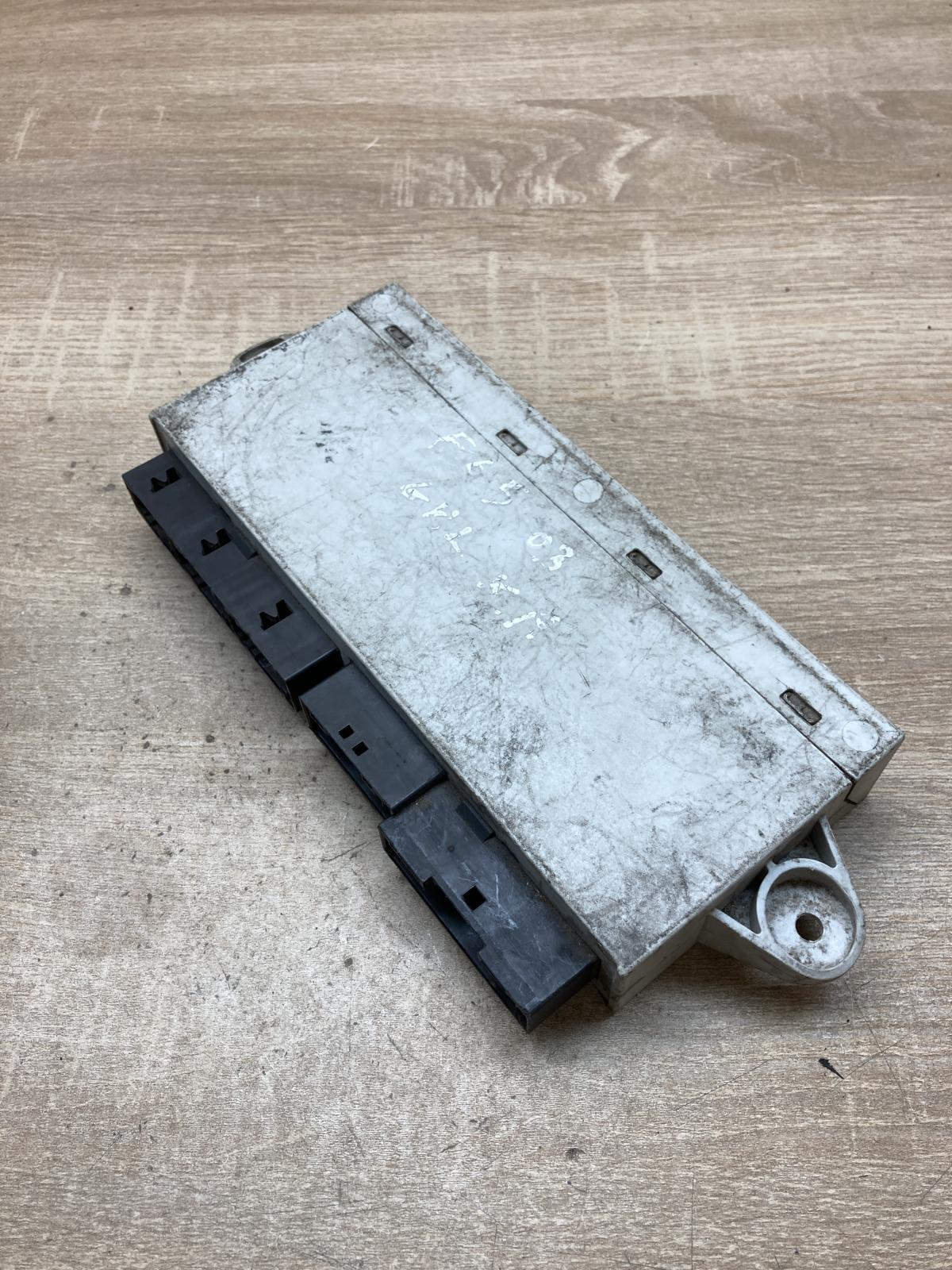 6940439   Door control unit/module BMW 7 E65 E66