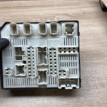 284B61871R   Fuse module Renault Megane III